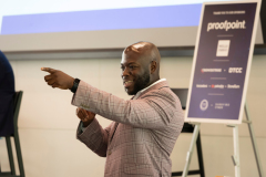 06825_cybersecurity085